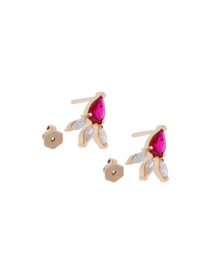 PAR DE GOTAS RUBí CON 3 DIAMANTES MARQUISSE