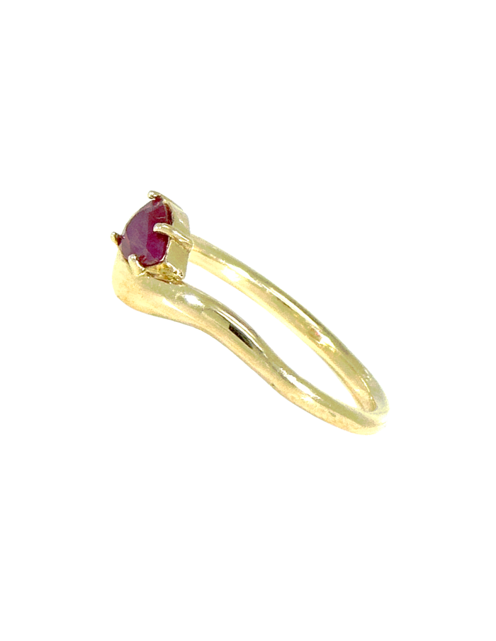 ANILLO CURVEADO GOTA RUBí