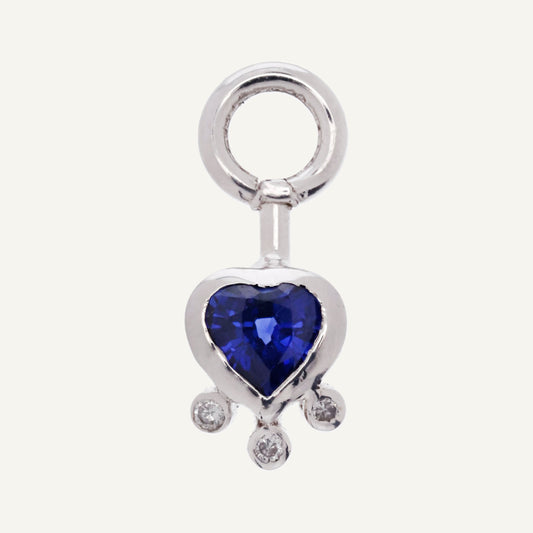 CHARM CORAZÓN ZAFIRO Y DIAMANTES